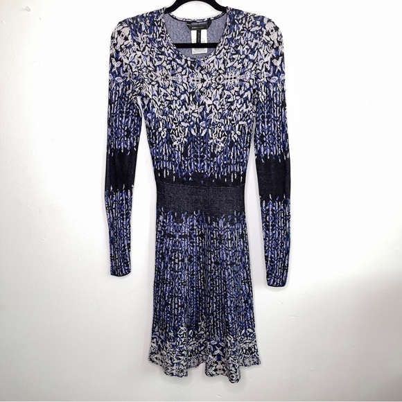 BCBGMAXAZRIA Silk Blend Abstract Printed Long Sleeve Knit Dress Size XS - Picture 2 of 8